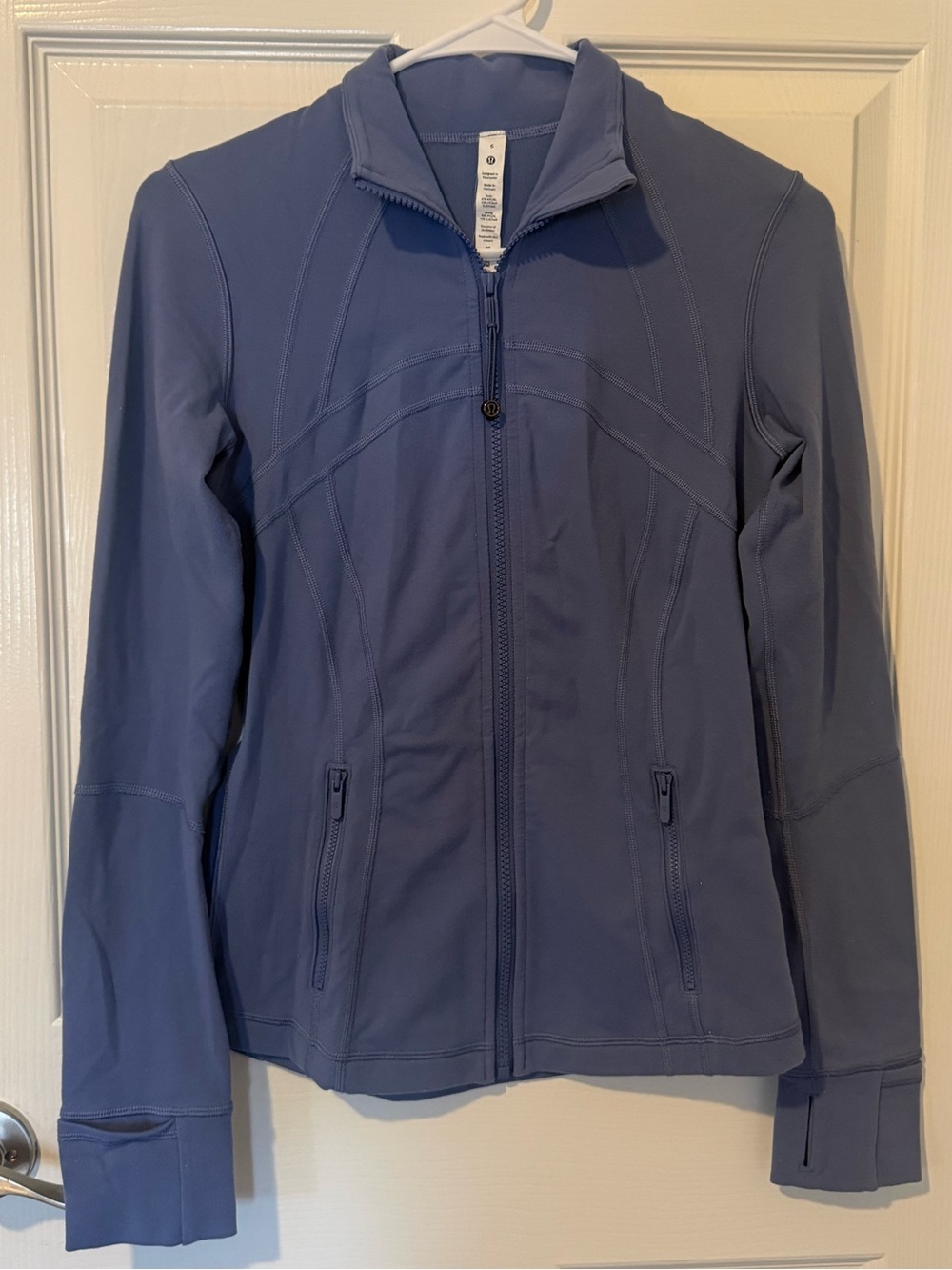 Lululemon Define Jacket *Nulu
Water Drop Size 6 - Picture 4 of 8